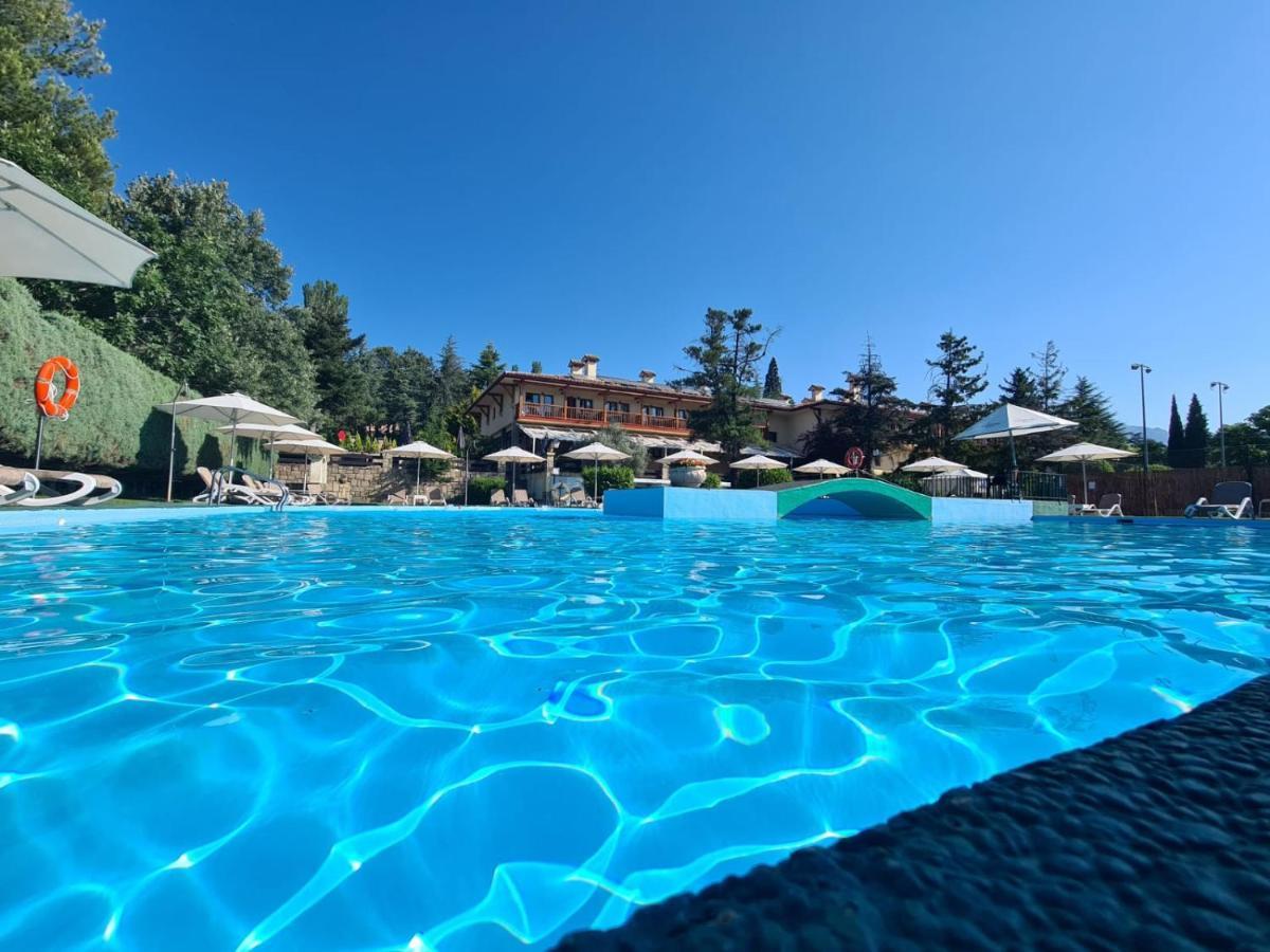 Hotel Rural Spa & Wellness Hacienda Los Robles Navacerrada Exterior photo